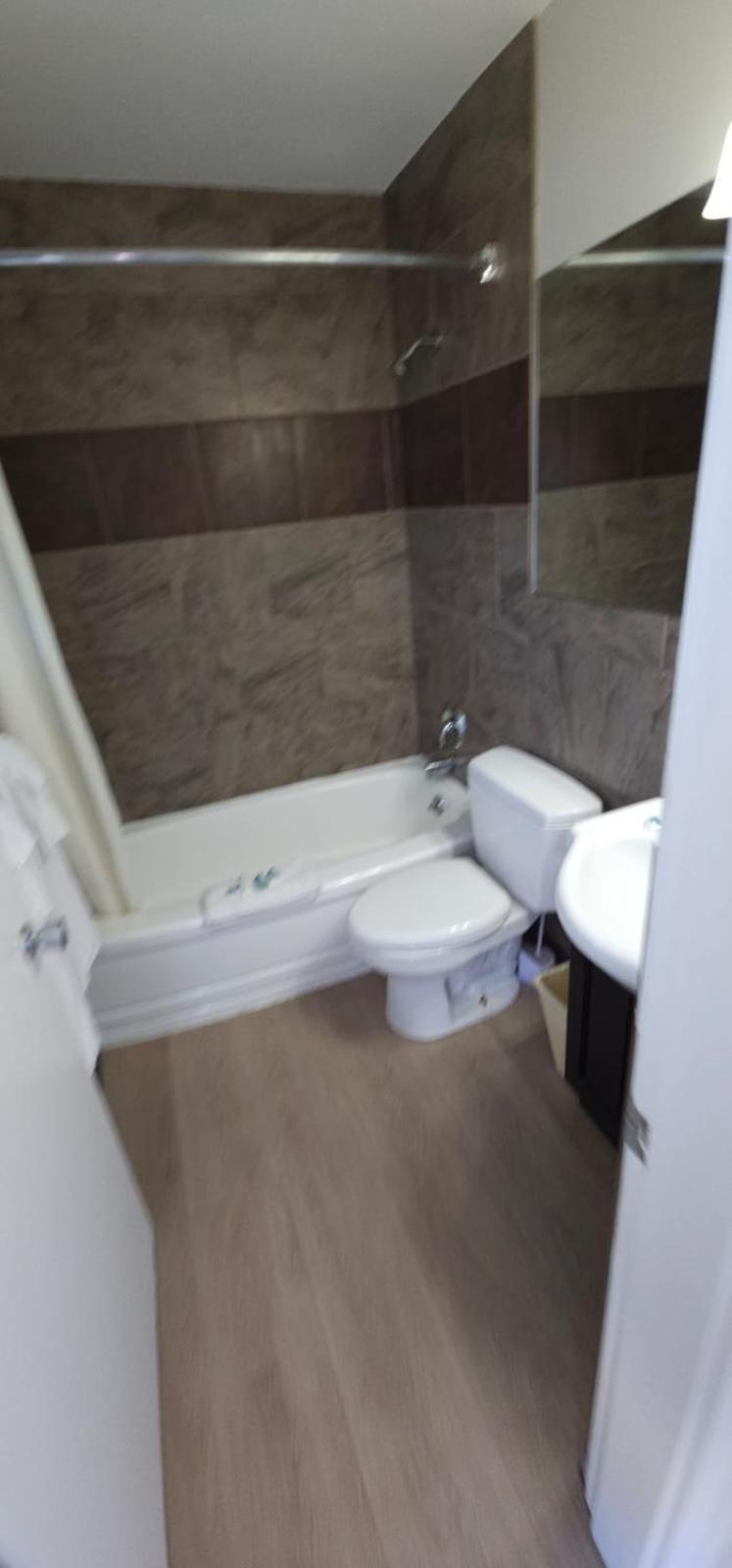 Riverside Motel Penticton Luaran gambar
