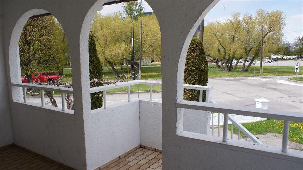 Riverside Motel Penticton Luaran gambar